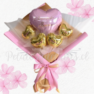 Ramo en corazones y envoltorio en tonos rosita y blanco