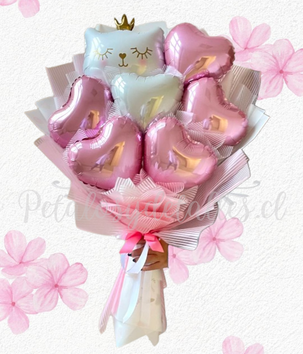 Ramo corazones, globito de motivo, envoltorio en tonos rosita