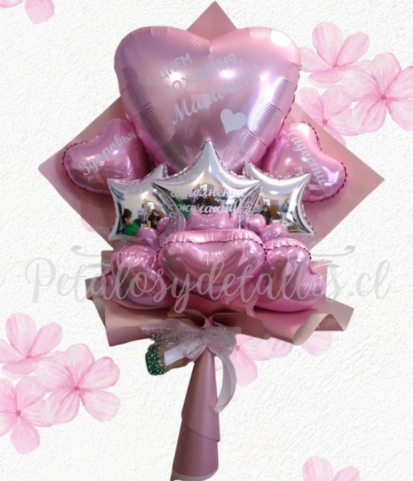 Ramo en corazones, estrellas y lindo envoltorio en tono rosado