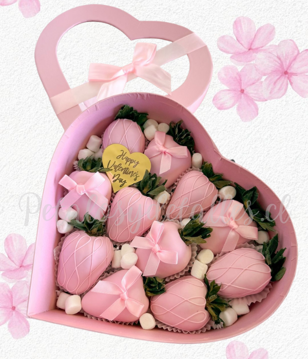 Caja corazon en 11 frutillas decoladas con chocolate