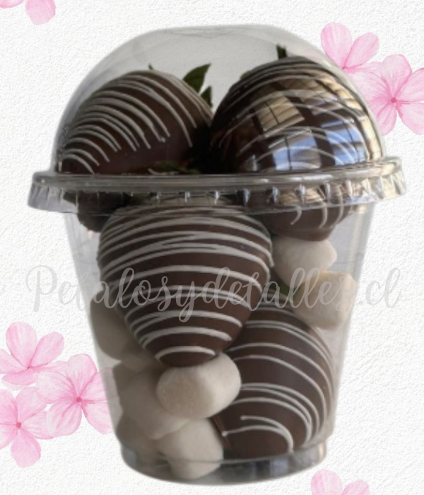 Mini en 6 frutillas decoradas en chocolate y marshmello