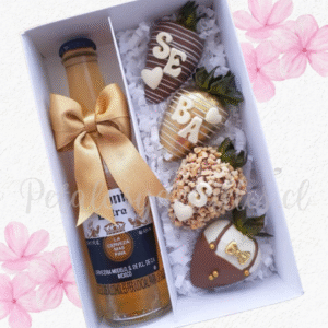 Cajita en 4 frutillas y 1 cerveza corona