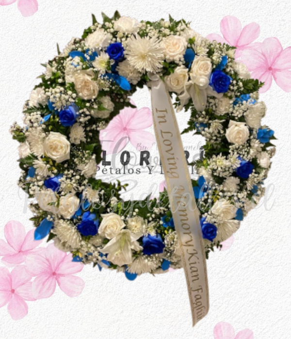 Corona fúnebre 70 cm, Tonos claros azules y blanco, Incluye cinta