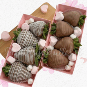 Pack 2 cajitas en frutillas decoradas con chocolate