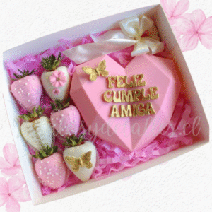Caja cuadrada en 6 frutillas y corazon sorpresa, Chocolate
