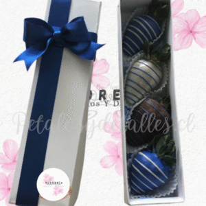 Caja rectangular en 4 frutillas decoradas en chocolate