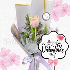 Encantador detalle en tulipan decorado y topper