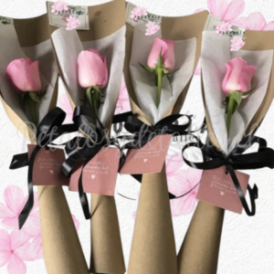 Pack en 4 ramitos de 1 rosita importada y linda envoltura