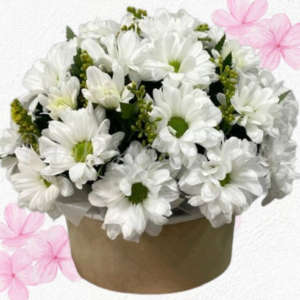 Arreglito base de madera en margaritas e ilusión blanca