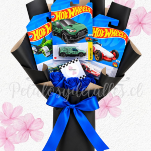 Ramo de carritos HOT WHEELS, rosas de jabón y linda envoltura